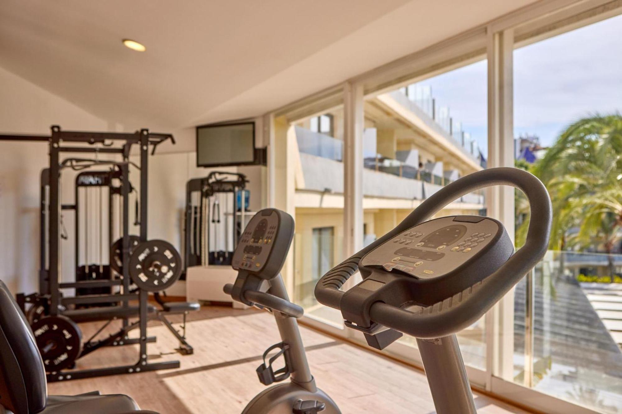 Zafiro Palmanova Aparthotel Luaran gambar