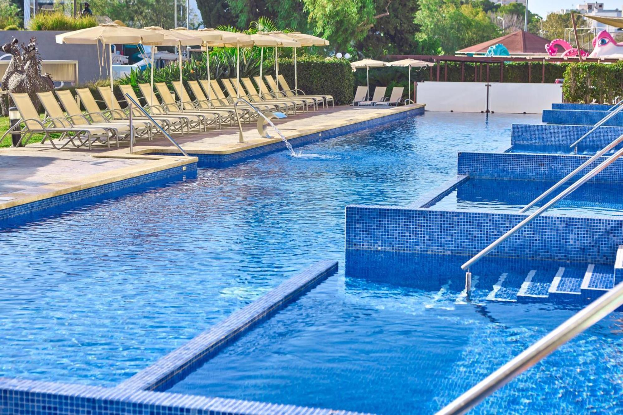 Zafiro Palmanova Aparthotel Luaran gambar
