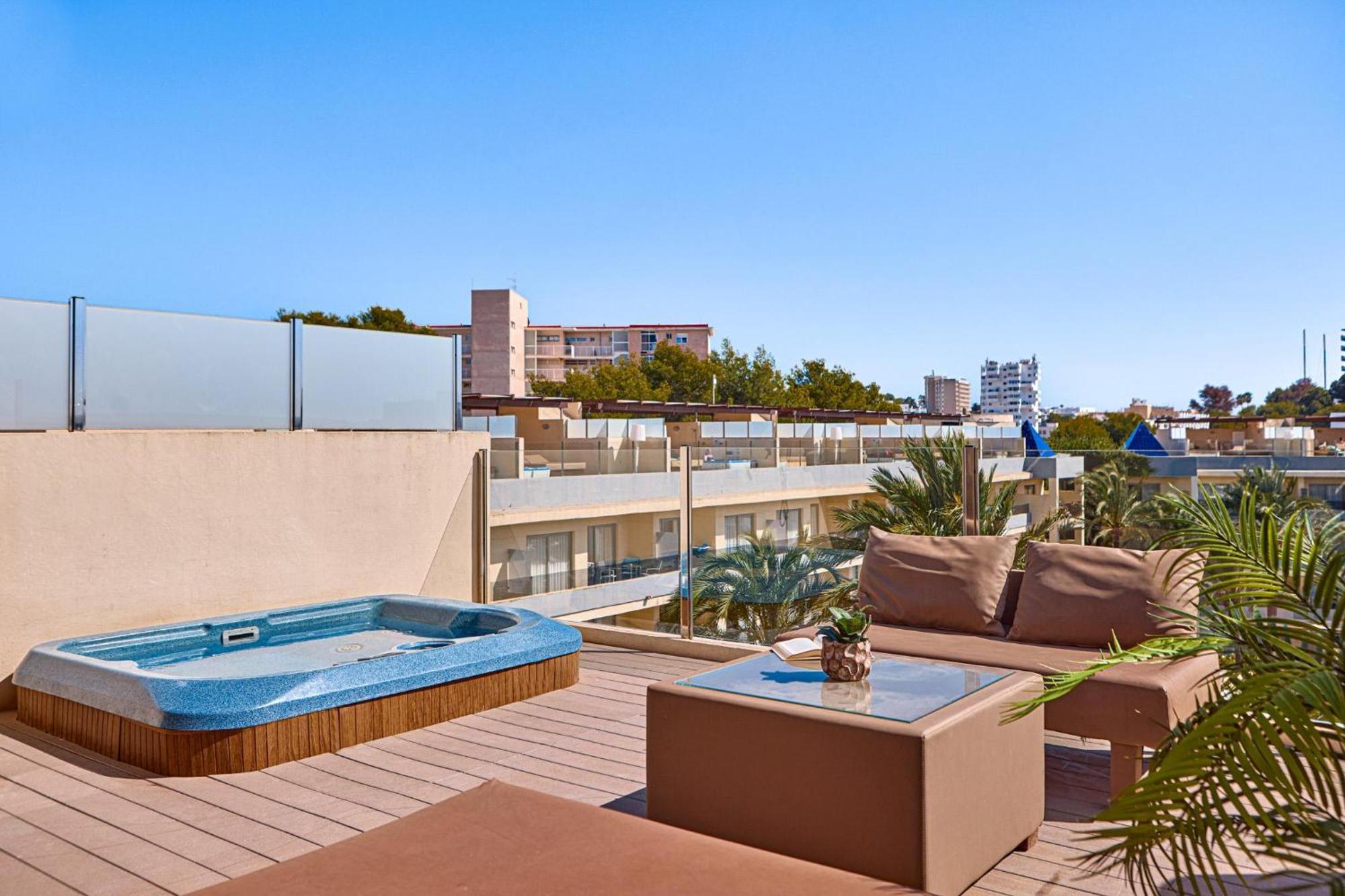 Zafiro Palmanova Aparthotel Luaran gambar