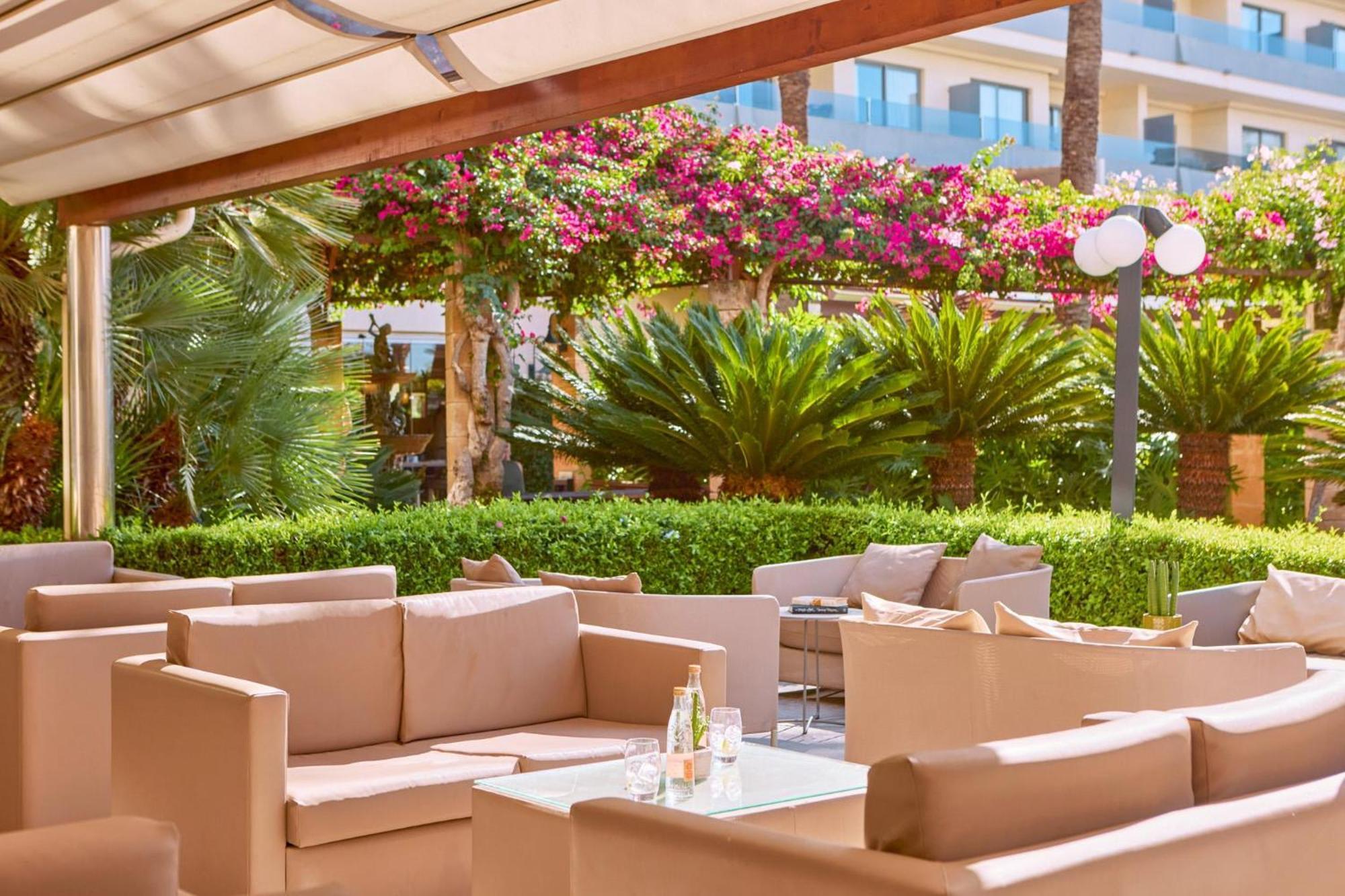 Zafiro Palmanova Aparthotel Luaran gambar