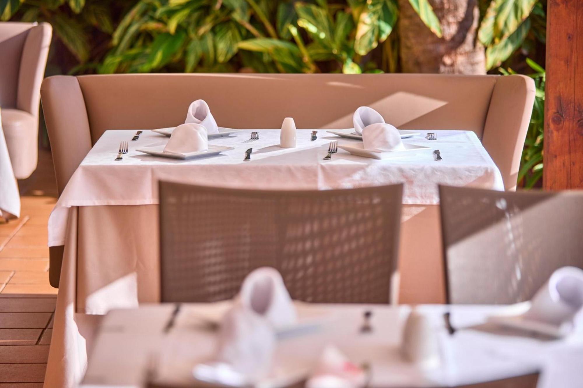 Zafiro Palmanova Aparthotel Luaran gambar