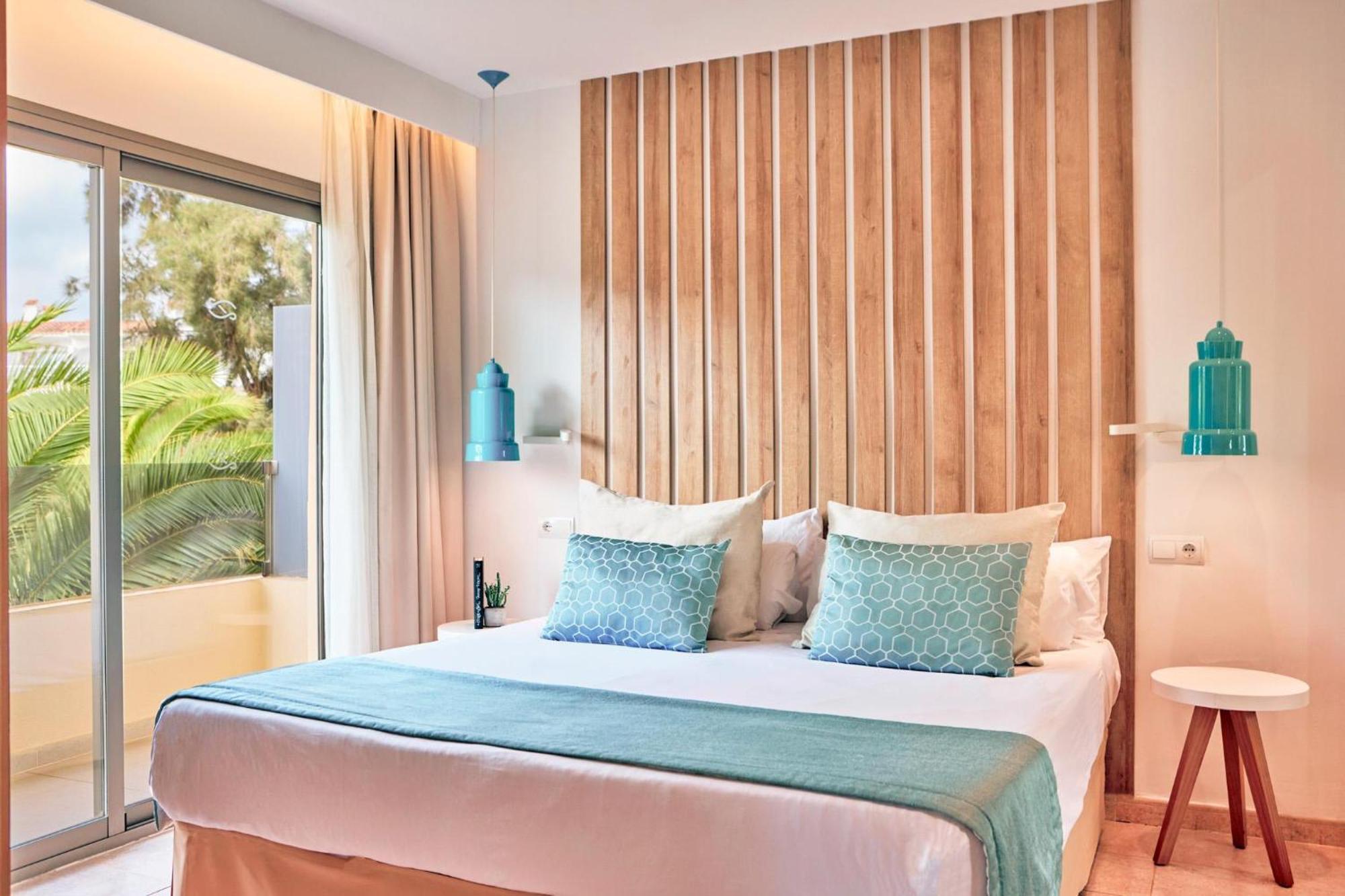 Zafiro Palmanova Aparthotel Luaran gambar