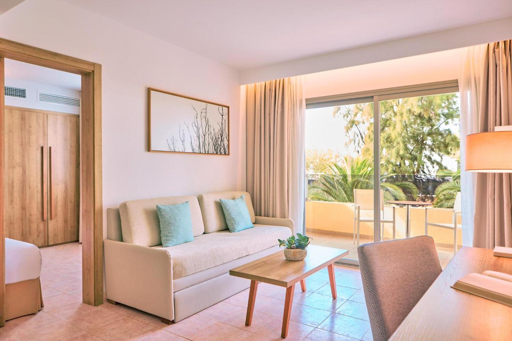 Zafiro Palmanova Aparthotel Luaran gambar