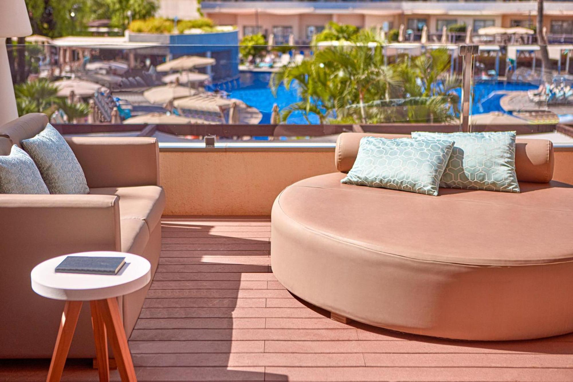 Zafiro Palmanova Aparthotel Luaran gambar